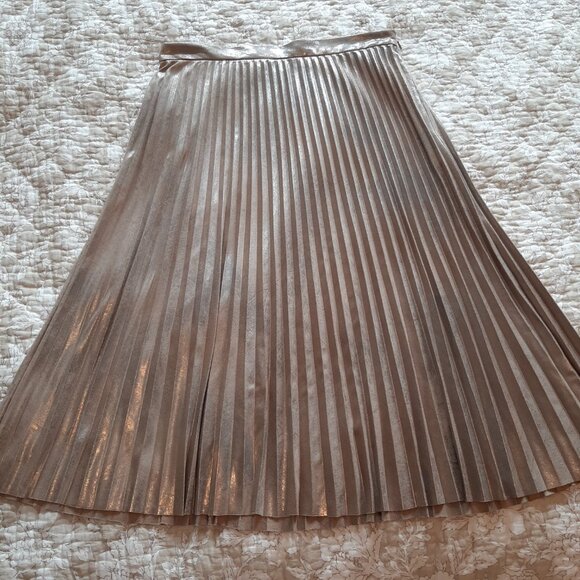 CHAPS Shiny Gold Metallic Flowy Pleated Accordion Fold Midi Skirt - Size Medium - Picture 6 of 12